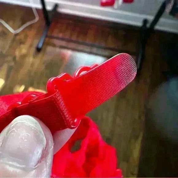 Red lace bustier with removable garter straps size medium - Picture 11 of 11